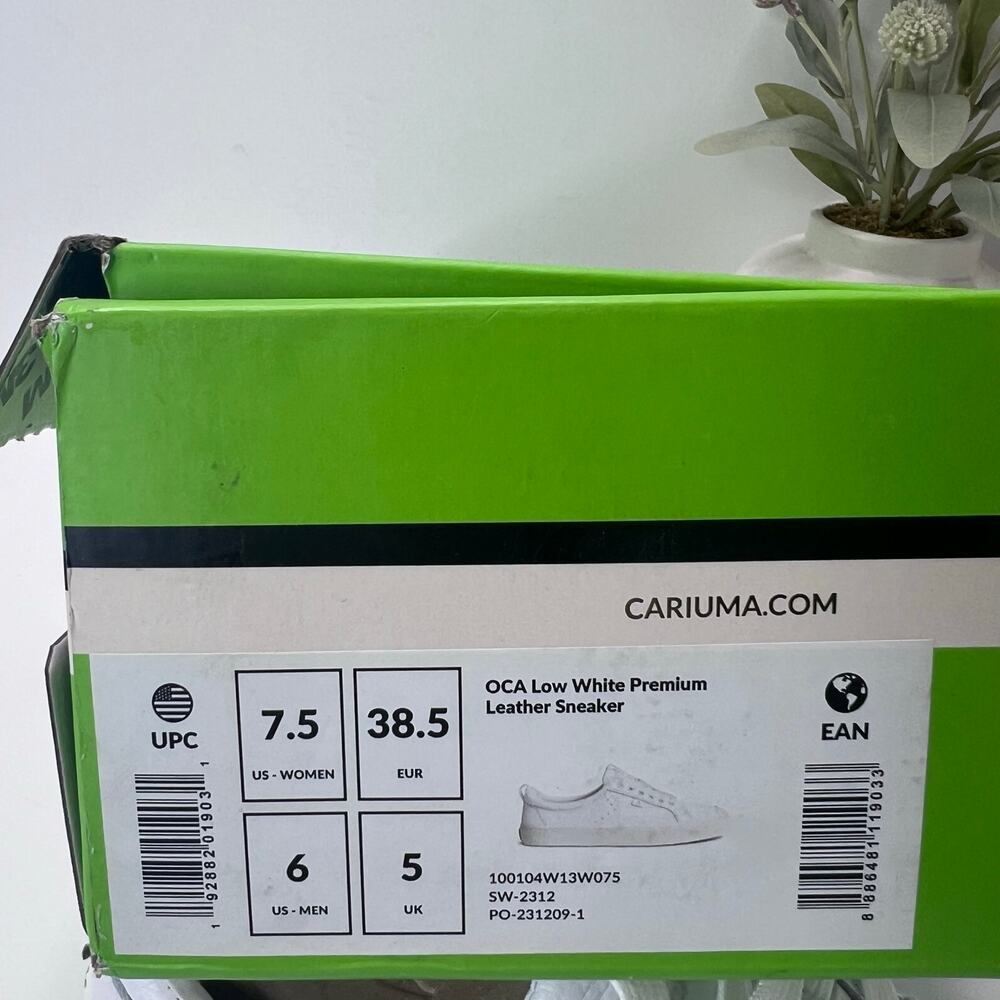 Cariuma OCA Low Casual Leather Sneaker White Women's 7.5 NWB - Picture 10 of 10